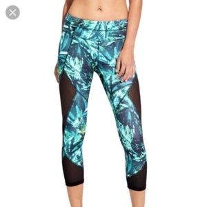 Athleta Napali mesh sonar capris